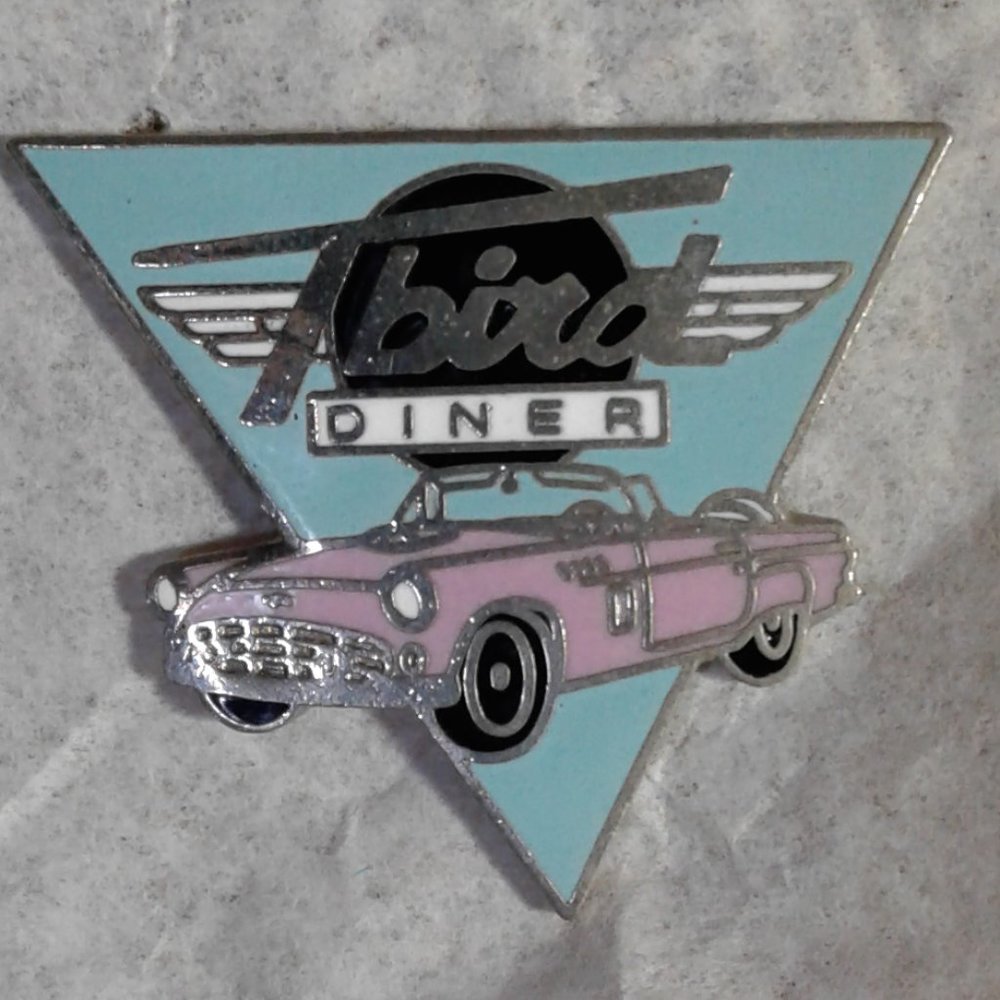VTG Pinnade Design Pin T bird Diner